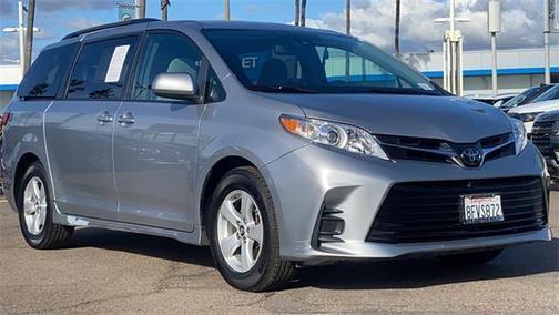 2018 toyota sienna in saint louis, missouri