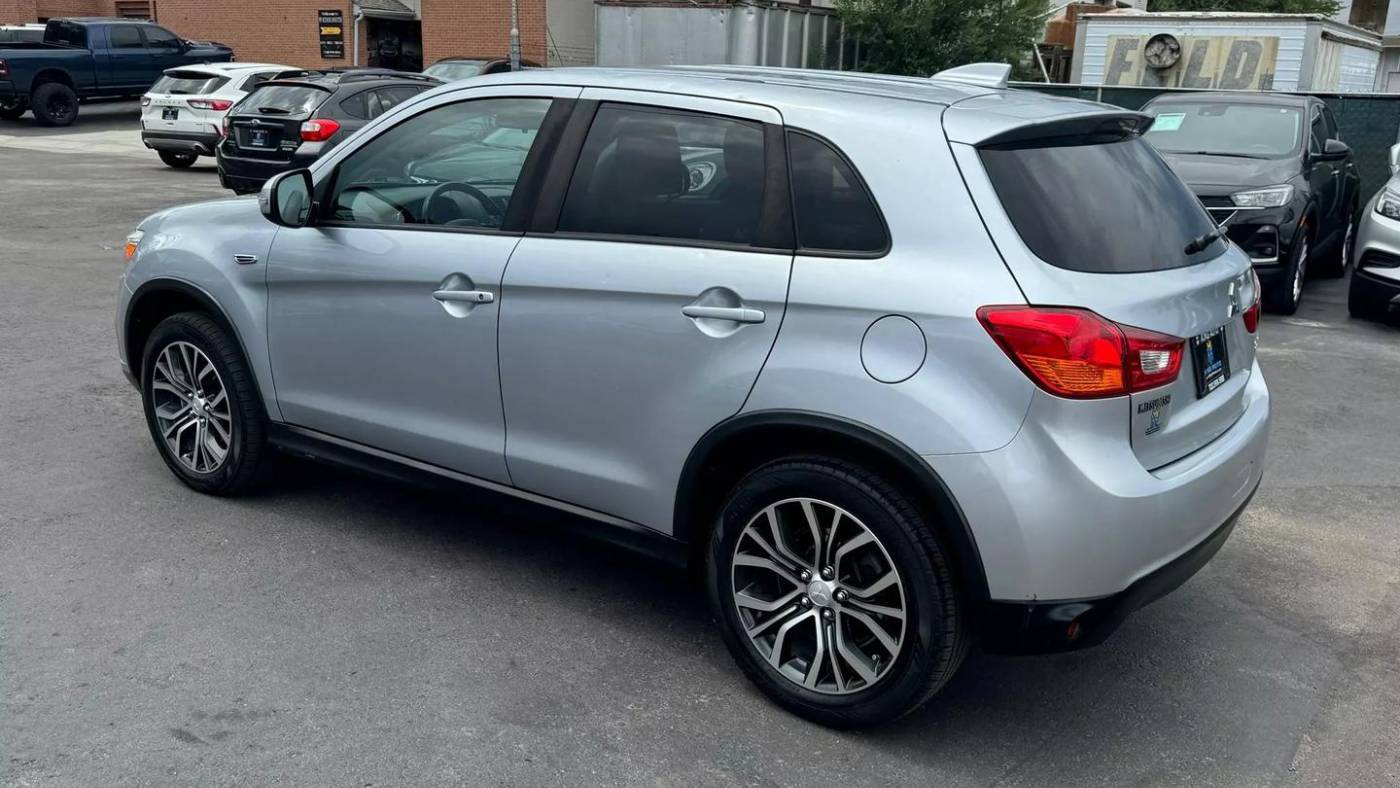 2017 mitsubishi outlander sport es