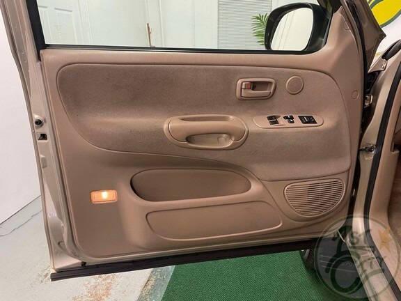2004 toyota tundra sr5