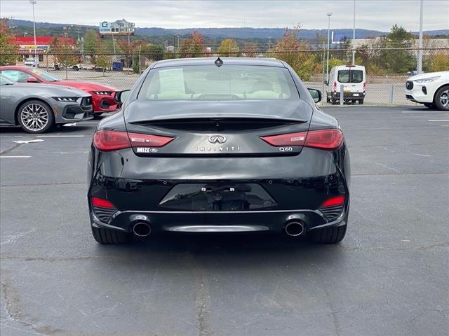 2022 infiniti q60 luxe