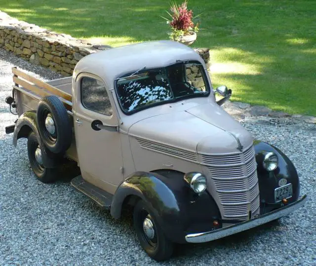 1938 international d-2 1/2t. pickup truck + parts - parts - parts !!!