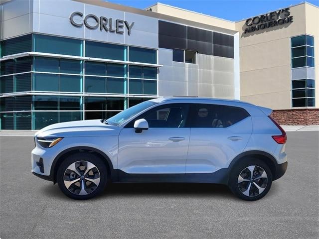 2024 volvo xc40 b5 plus bright
