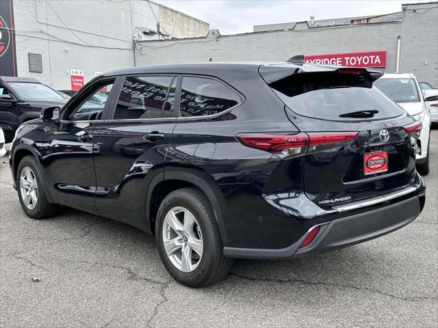 2023 toyota highlander le