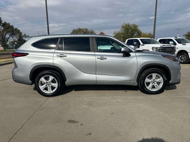 2023 toyota highlander l