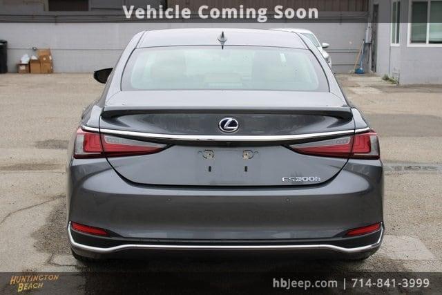 2020 lexus es 300h base