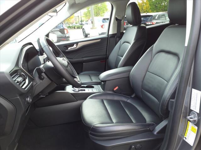 2022 ford escape sel