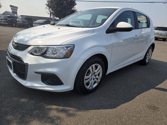 2020 chevrolet sonic fwd hatchback 1fl 5-door