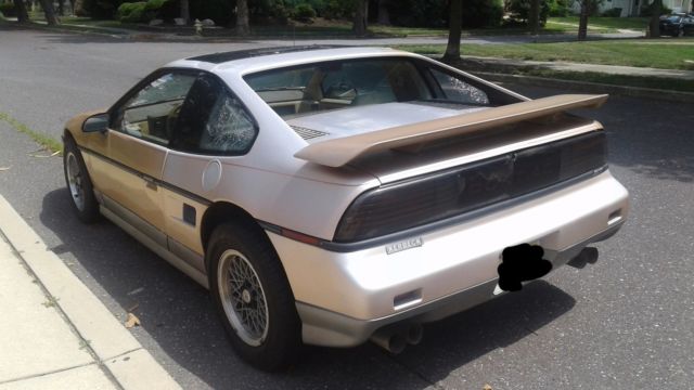 1987 pontiac fiero gt v6 5 spd only 18k miles! 50 photos after the description!
