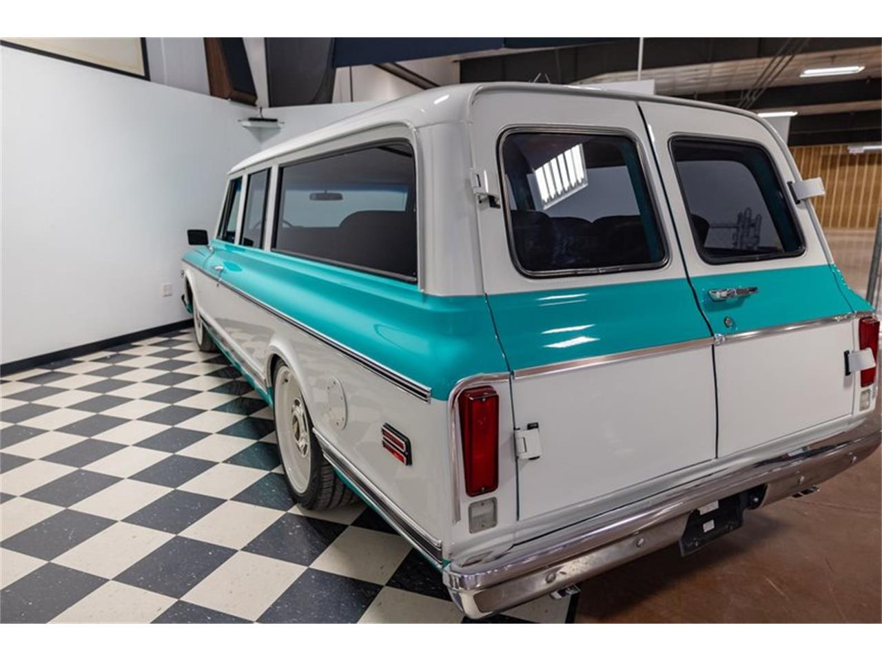 1971 chevrolet suburban