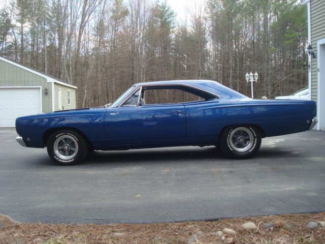 true survivor roadrunner rust free mint!! 1969 1970 1971