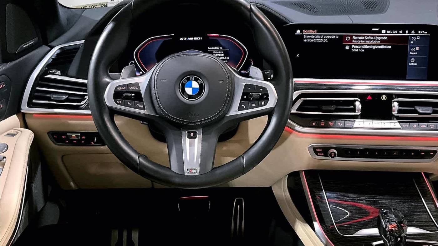 2022 bmw x7 m50i