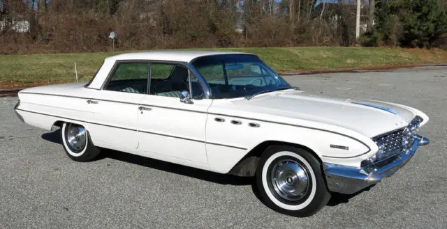 1961 buick invicta sport sedan