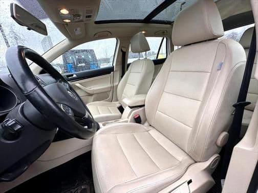 2011 volkswagen jetta sportwagen tdi in caledonia, michigan
