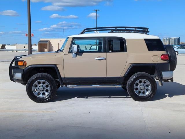 2011 toyota fj cruiser base