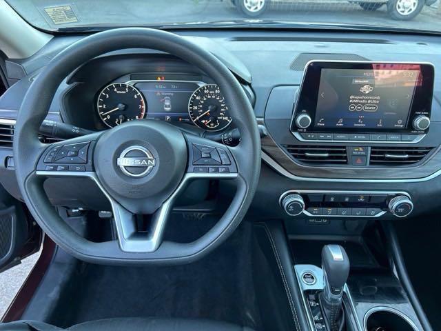 2023 nissan altima 2.5 sv