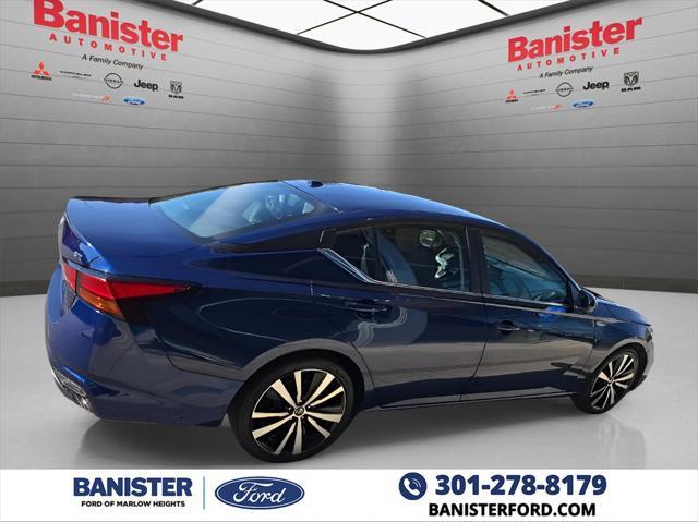 2022 nissan altima sr fwd