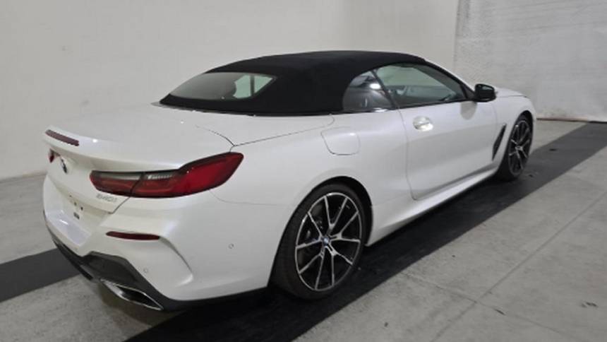2022 bmw 8 series 840i