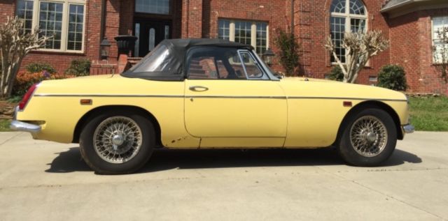 1969 mg b convertible mgb beautuful classic mg look!!! low reserve