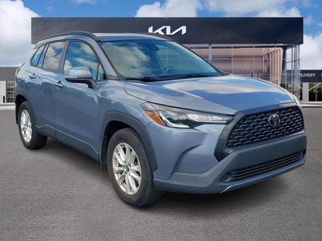 2022 toyota corolla cross le