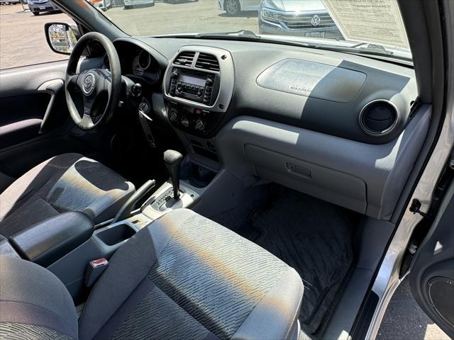 2002 toyota rav4 base