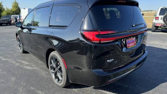 2025 Chrysler Pacifica