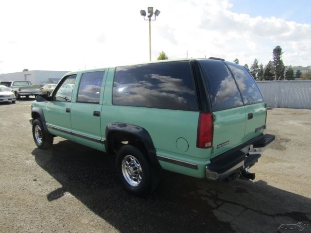 b 1994 chevrolet suburban cheyenne used 5.7l v8 16v automatic suv no reserve