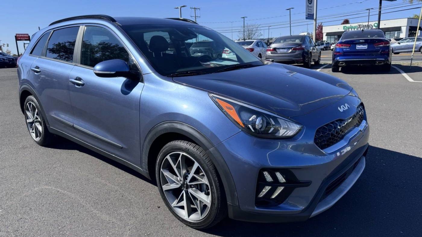 2022 kia niro touring special edition