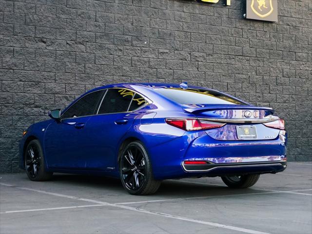 2022 lexus es 300h f sport
