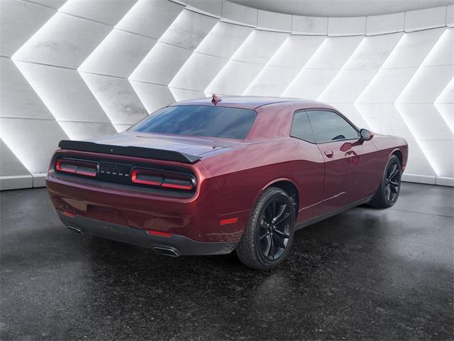 2018 dodge challenger sxt