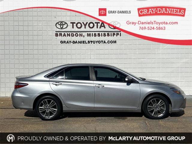 2017 toyota camry se