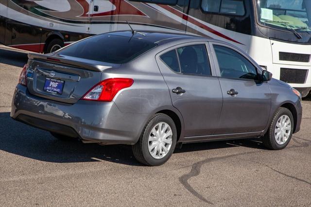 2019 nissan versa 1.6 s+
