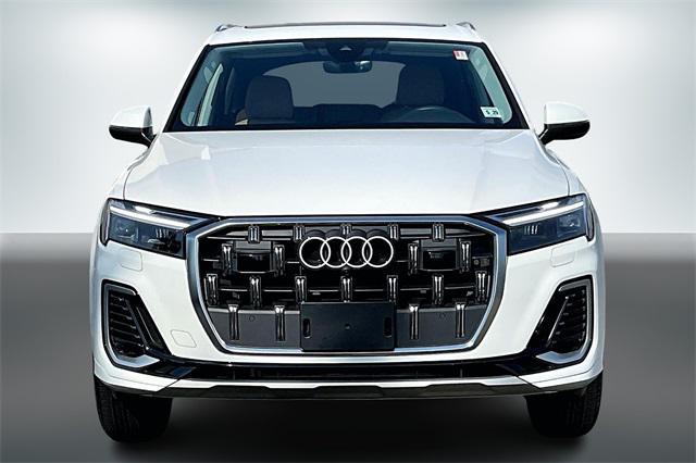 2025 audi q7 45 premium plus
