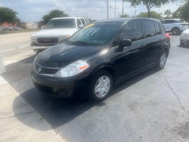2012 nissan versa 1.8 s