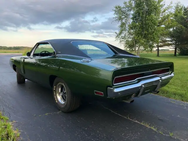 1970 dodge charger rt se 440 magnum â€œuâ€ vin - gorgeous rotisserie restoration!!