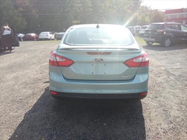 2012 ford focus se