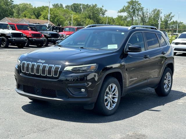 2021 jeep cherokee latitude lux