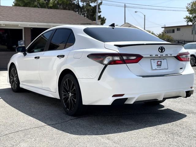 2021 toyota camry se