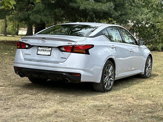2023 nissan altima 2.0 sr