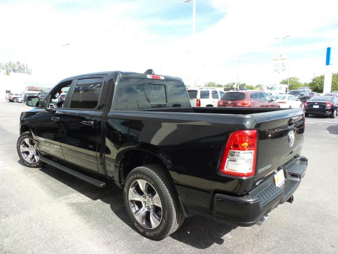 used 2019 ram 1500 4x4 crew cab indianapolis, in 46219 for sale in indianapolis, indiana