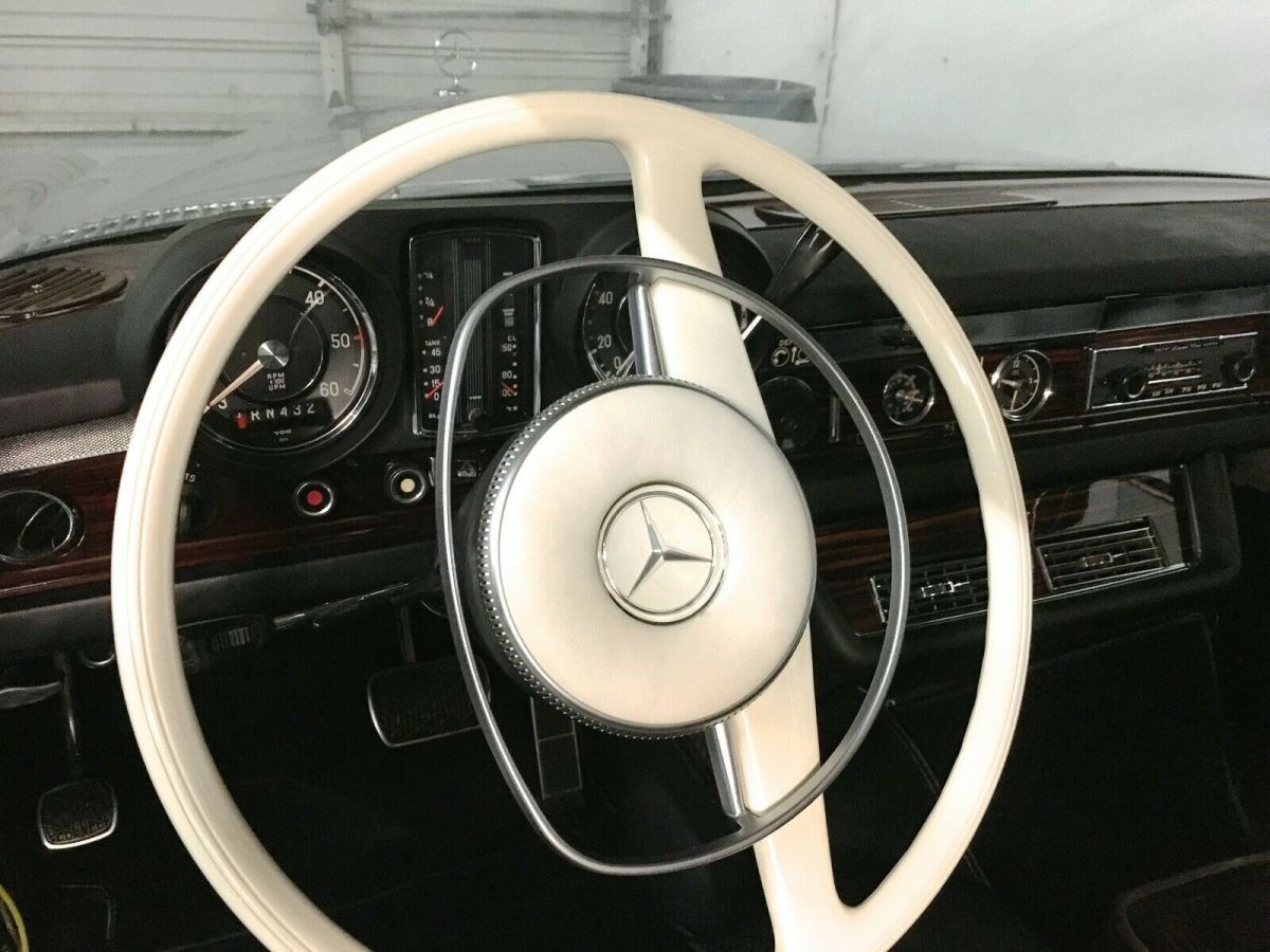mercedes grand 6 door pullman 1/124