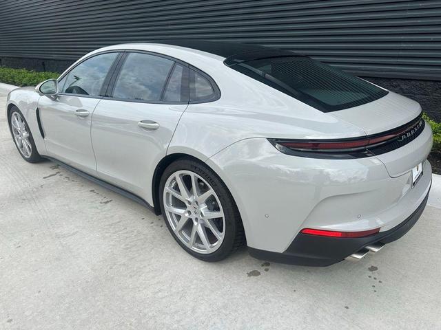 2024 porsche panamera 4