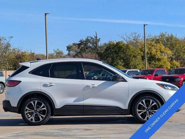 2021 ford escape se