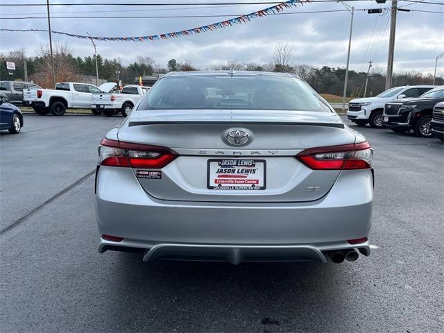 2022 toyota camry se