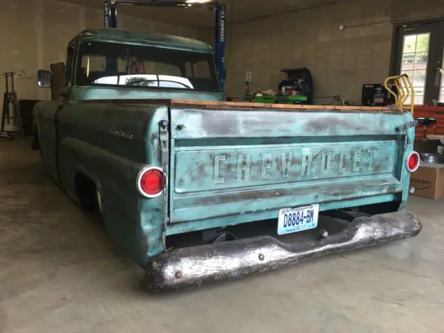 this is the truck you've been waiting for. super rare big window, fleetside!