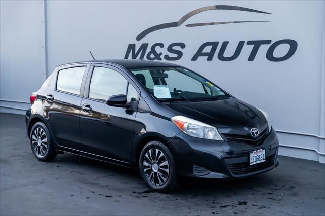 2013 toyota yaris le