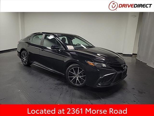 2022 toyota camry se