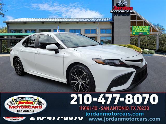 2023 toyota camry se
