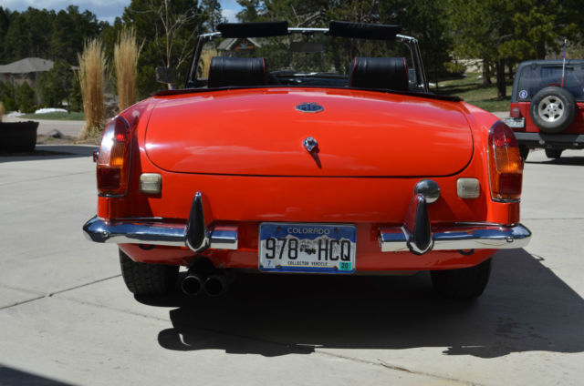 1970 mgb - no rust ever - survivor - w/hardtop and newer soft top