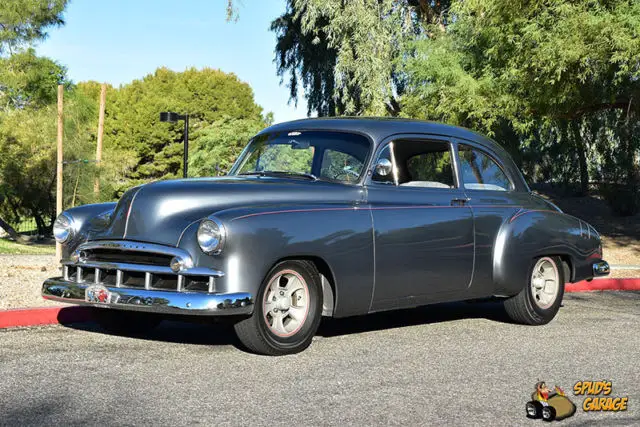 1950 chevy 2dr sedan resto-mod v8 700r4 a/c ifs