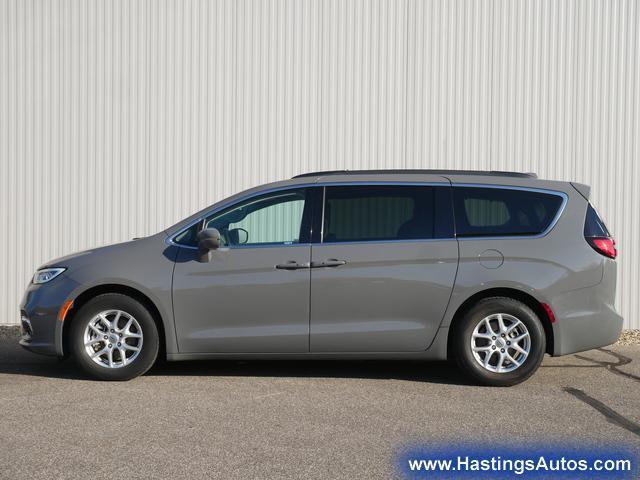 2022 chrysler pacifica touring l